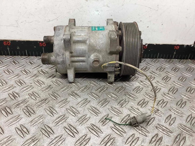 ���������� ������������ Volvo 8142555 8142555 ����