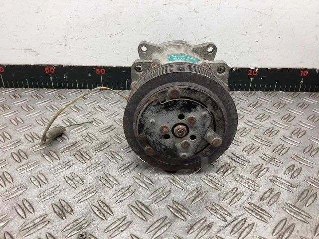���������� ������������ Volvo 8142555 8142555 ����