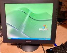 Sony. 18", ���������� �� (LCD, LED, QLED) ����