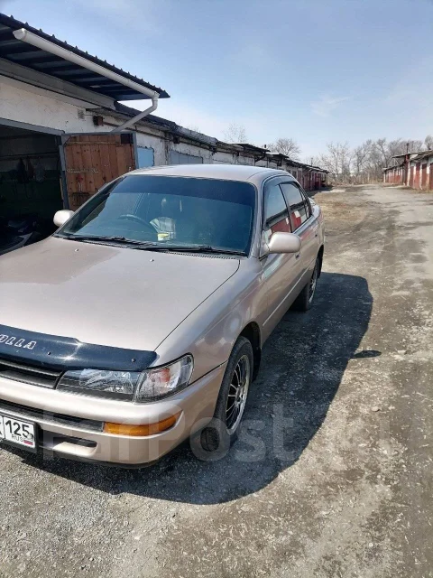 Toyota Corolla. �������, ��������, 1.3, ������ ����