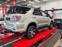 Toyota Fortuner. �������, 4wd, 2.7 (160��.�.), ������, 108 555����. �� ����