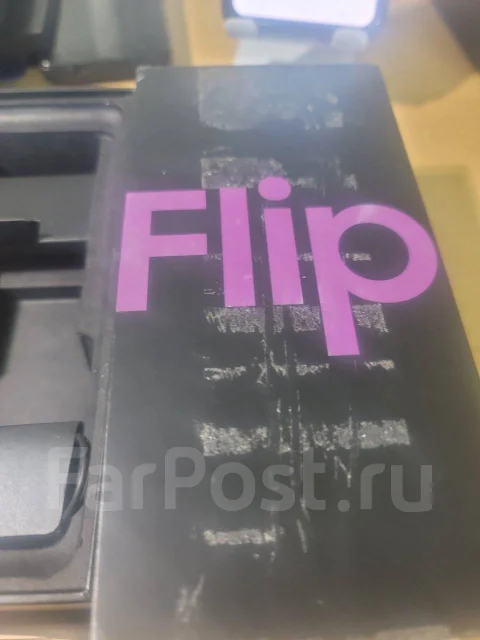 Samsung Galaxy Z Flip. �/�, 256 ��, ������, NFC ����