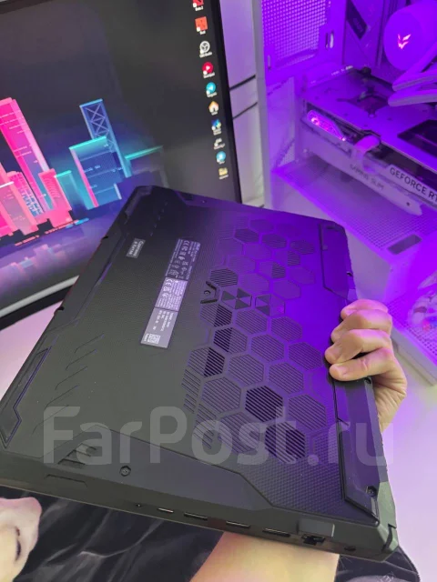 Asus TUF Gaming. 15.4", 3,3����, ��� 16 ��, ���� 512���, WiFi: 1, Bluetooth: 1, ����������� �� 12��. ����