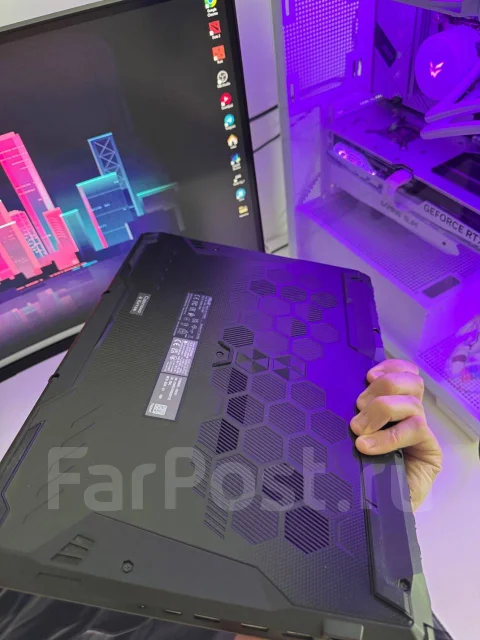 Asus TUF Gaming. 15.4", 3,3����, ��� 16 ��, ���� 512���, WiFi: 1, Bluetooth: 1, ����������� �� 12��. ����