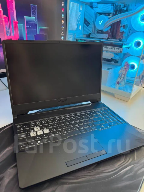 Asus TUF Gaming. 15.4", 3,3����, ��� 16 ��, ���� 512���, WiFi: 1, Bluetooth: 1, ����������� �� 12��. ����