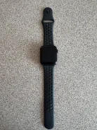 Apple Watch SE. GPS, NFC, IP67 ����