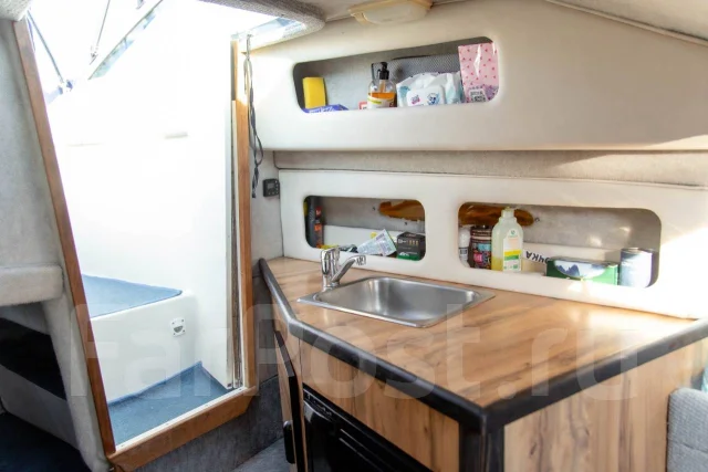 Searay. 1993 ���, ����� 7,1��., ��������� ������������, 230��.�., ������ ����