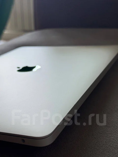 Apple MacBook Air 13 2020. 13.3", ��� 16 ��, ���� 256���, WiFi: 1, Bluetooth: 1 ����
