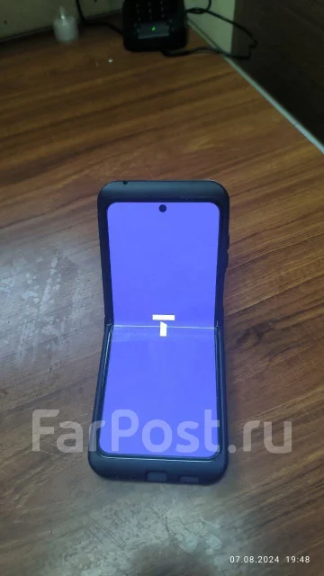 Samsung Galaxy Z Flip5. �/�, 256 ��, �������, 4G LTE, ����������, NFC ����