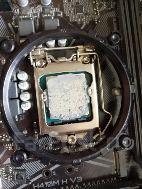 Intel Core i3-10100F ����