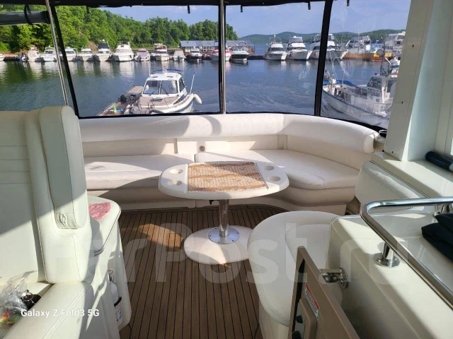 Searay Sundancer. 2004 ���, ����� 12��., ��������� ������������, 560��.�., ������ ����