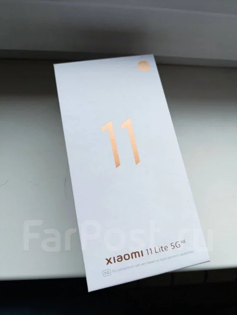 Xiaomi 11 Lite. �/�, 128 ��, �������, 3G, 4G LTE, 5G, Dual-SIM, NFC ����
