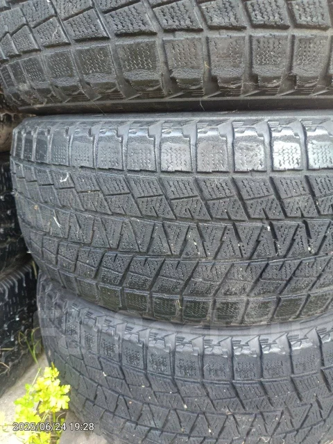 Bridgestone Blizzak DM-Z3. �����������, 2013 ���, �/�, ����� 50 % ����