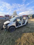 Toyota Ractis. NSP120, 1NR ����