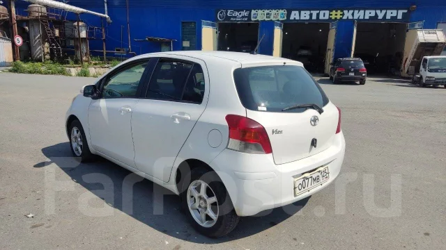 Toyota Vitz. ��������, ��������, 1.0 (71��.�.), ������, 186 300����. �� ����