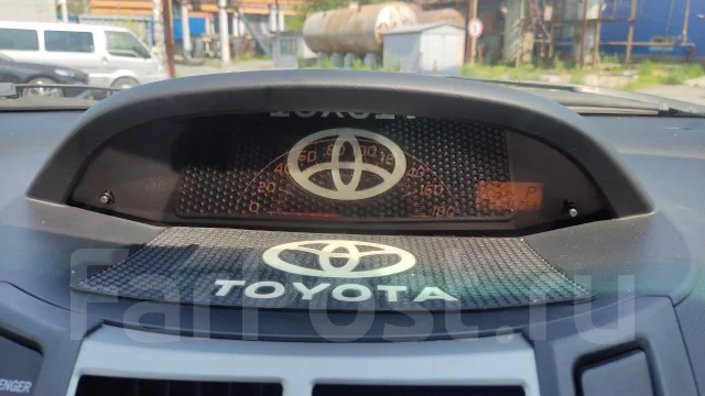 Toyota Vitz. ��������, ��������, 1.0 (71��.�.), ������, 186 300����. �� ����