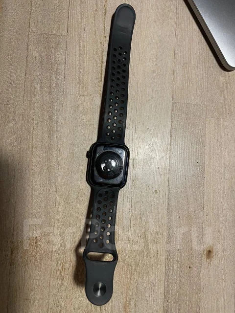 Apple Watch Series 7 Nike. GPS, IP67, IP68 ����
