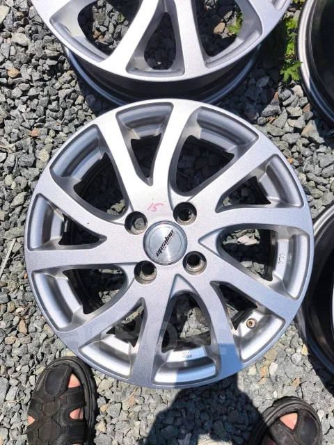 Epsilon. 5.5x15", 4x100, ET43, �� 52���. ����