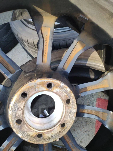 Lexani. 9.5x22", 6x139.7, ET15, �� 108���. ����