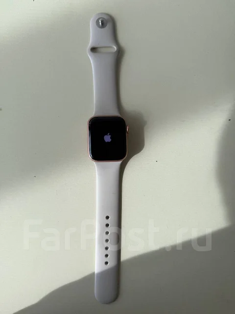 Apple Watch SE. GPS, NFC ����