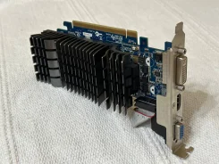 GeForce GT 210 ����