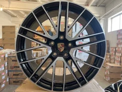 Porsche. 9.5/11.5x21", 5x130, ET61/69, �� 71,6���. ����