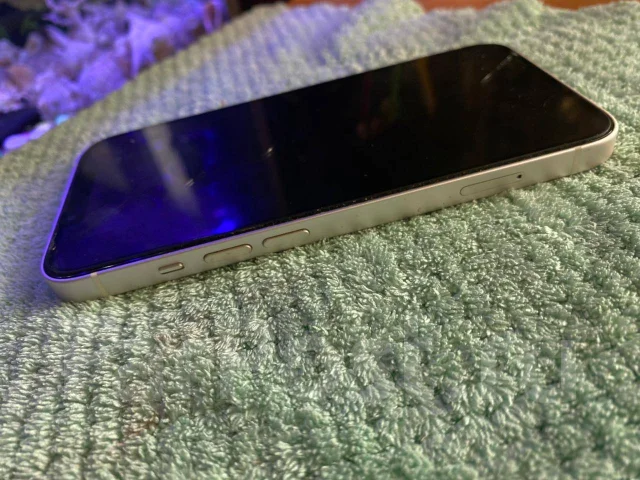 Apple iPhone 13. �/�, 256 ��, �����, 3G, 4G LTE, NFC ����