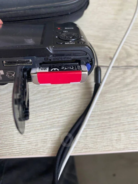 Sony Cyber-shot DSC-HX5V. 10 - 14.9 ��, ���: 10� ����