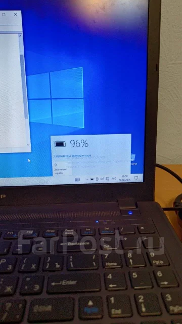 DEXP. 15.6", 2,4����, ��� 8 ��, ���� 240���, WiFi: 1, Bluetooth: 1, ����������� �� 2��. ����