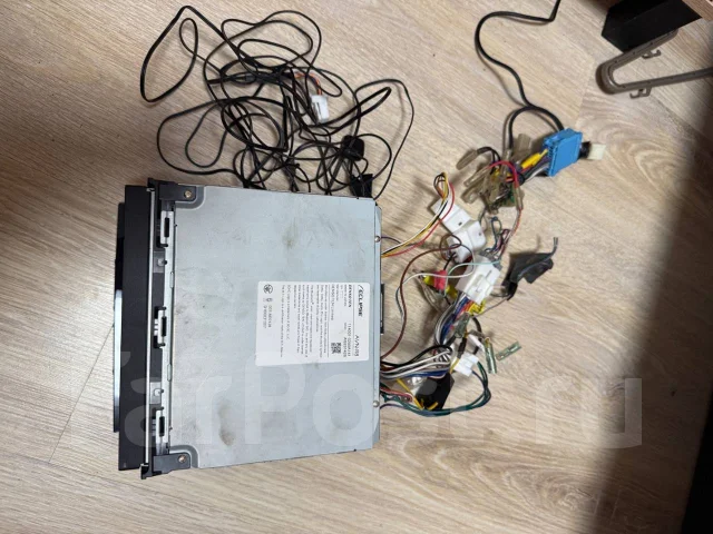 Eclipse AVN-R8 ����