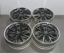 Weds Kranze Verae. 9.0/10.0x21", 5x120, ET30/39, �� 72,6���. ����