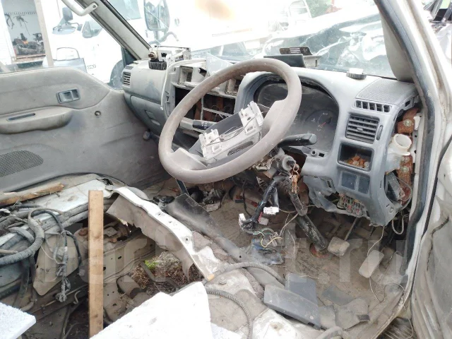 Mazda Bongo. SK22V ����