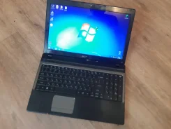 Acer Aspire 5560G. 15.6", 2,6����, ��� 4 ��, ���� 640���, WiFi: 1, Bluetooth: 1, ����������� �� 1��. ����