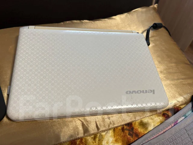 Lenovo. ������ �� 8 �� ����