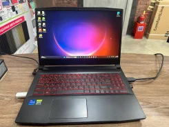 MSI Katana GF66 11UE. 15.6", 2,3����, ��� 16 ��, ���� 500���, WiFi: 1, Bluetooth: 1, ����������� �� 3��. ����