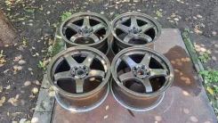 Valino GV330. 9.0x17", 5x114.3, ET15. ��� ����� �� ������������ ����
