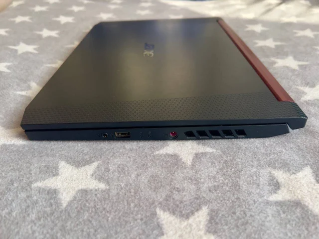 Acer Nitro 5 AN515-43. 15.6", 2,1����, ��� 8 ��, ���� 256���, WiFi: 1, Bluetooth: 1, ����������� �� 5��. ����