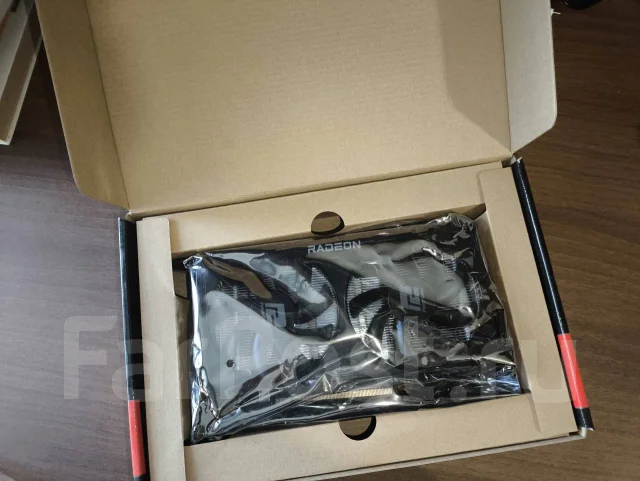 Radeon RX 6600 ����