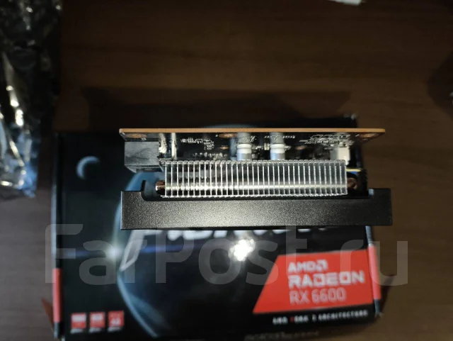Radeon RX 6600 ����