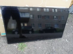 Samsung UE43J5202. LED ����