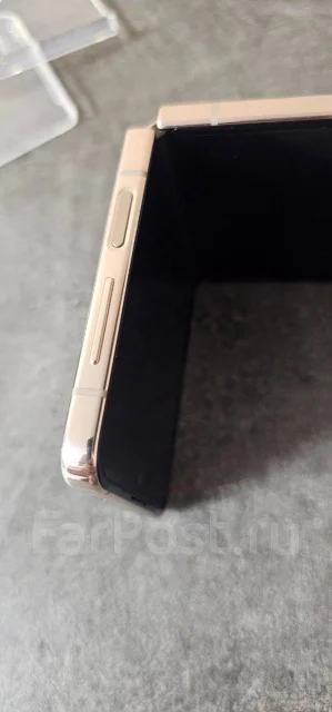 Samsung Galaxy Z Flip4. �����, 512 ��, �������, 3G, 4G LTE, 5G, ����������, NFC ����