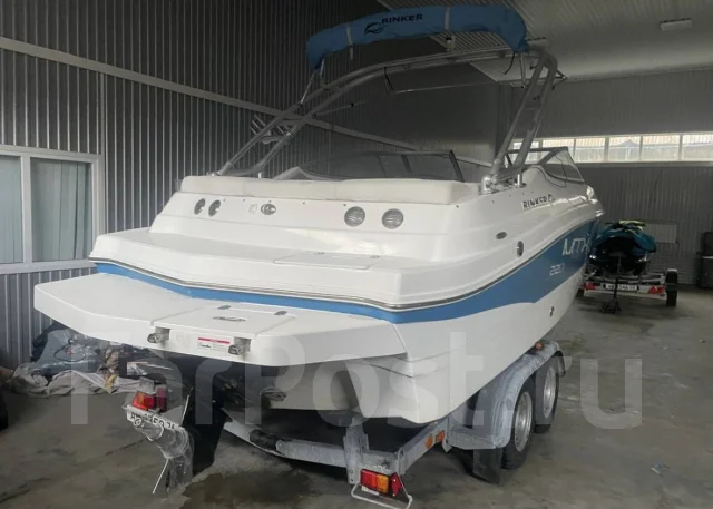 Rinker. 2014 ���, ����� 6,4��., ��������� ������������, 260��.�., ������ ����