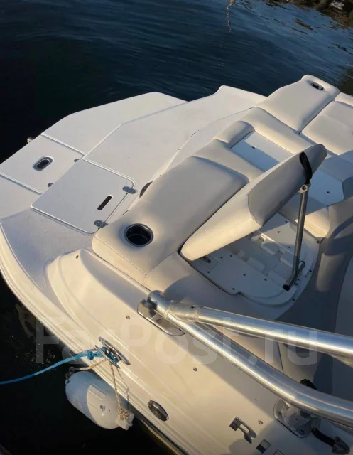 Rinker. 2014 ���, ����� 6,4��., ��������� ������������, 260��.�., ������ ����