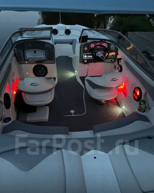 Rinker. 2014 ���, ����� 6,4��., ��������� ������������, 260��.�., ������ ����