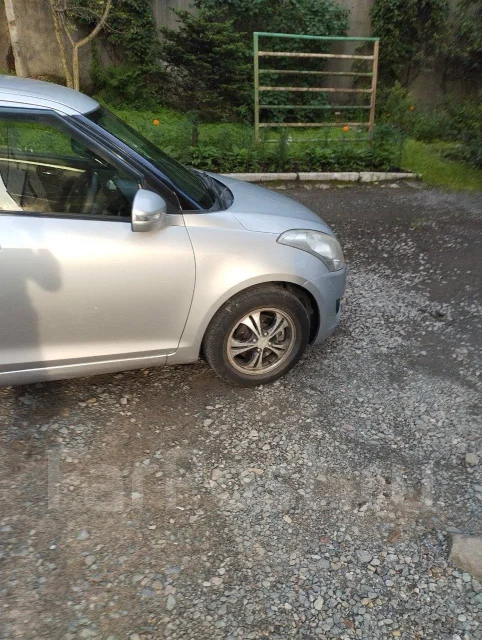 Suzuki Swift. ��������, 4wd, 1.0 (91��.�.), ������, 111 000����. �� ����