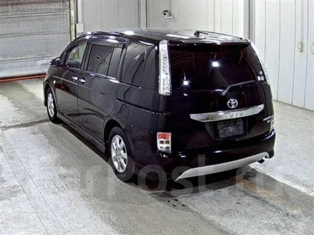 Toyota Isis. ��������, ��������, 1.8 (144��.�.), ������, 150 000����. �� ����