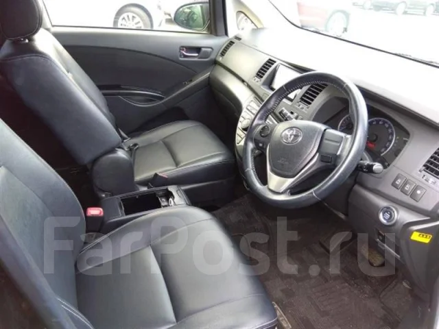 Toyota Isis. ��������, ��������, 1.8 (144��.�.), ������, 150 000����. �� ����