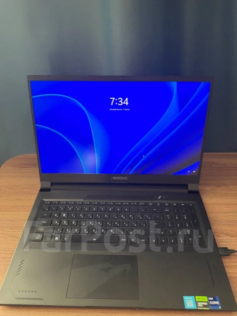 Gigabyte Aorus 17X. 17.3", 5,6����, ��� 16 ��, ���� 1 000���, WiFi: 1, Bluetooth: 1, ����������� �� 4��. ����