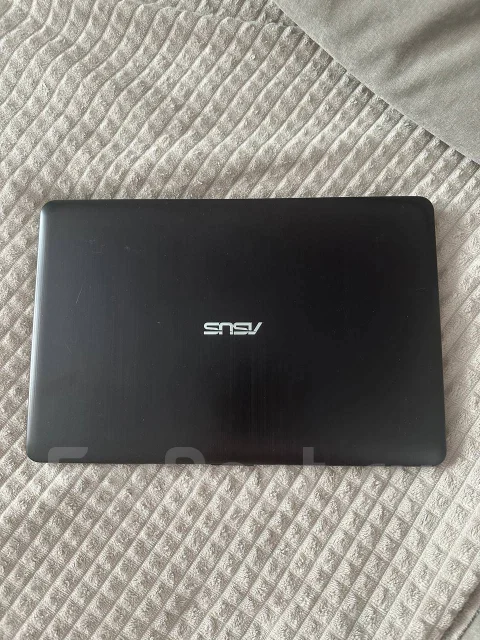Asus VivoBook. 15.6", ��� 4 ��, WiFi: 1, Bluetooth: 1 ����