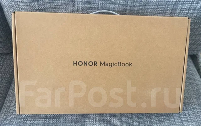 Honor MagicBook 14. 14.2", 2,6����, ��� 16 ��, ���� 954���, WiFi: 1, Bluetooth: 1, ����������� �� 3��. ����